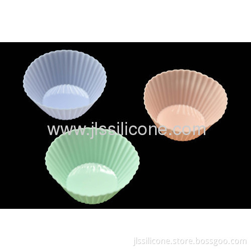 Classic Bakeware Round Silicone Cupcake Mold